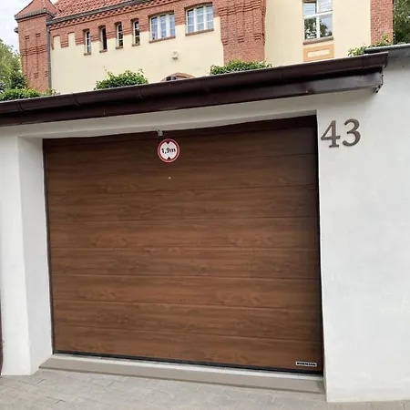 Sanhaus - Bacardi - Z 2 Balkonami, Garazem, Przy Plazy Apartment