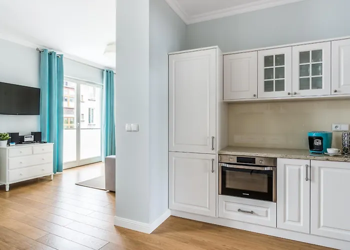 Sanhaus - Bacardi - Z 2 Balkonami, Garazem, Przy Plazy Apartment *