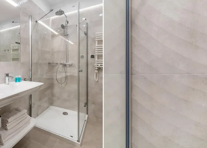 Sanhaus - Bacardi - Z 2 Balkonami, Garazem, Przy Plazy 아파트 소포트